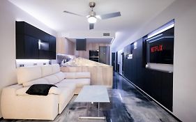 La Farola - Luxury Domotic Flat in Puerto Deportivo